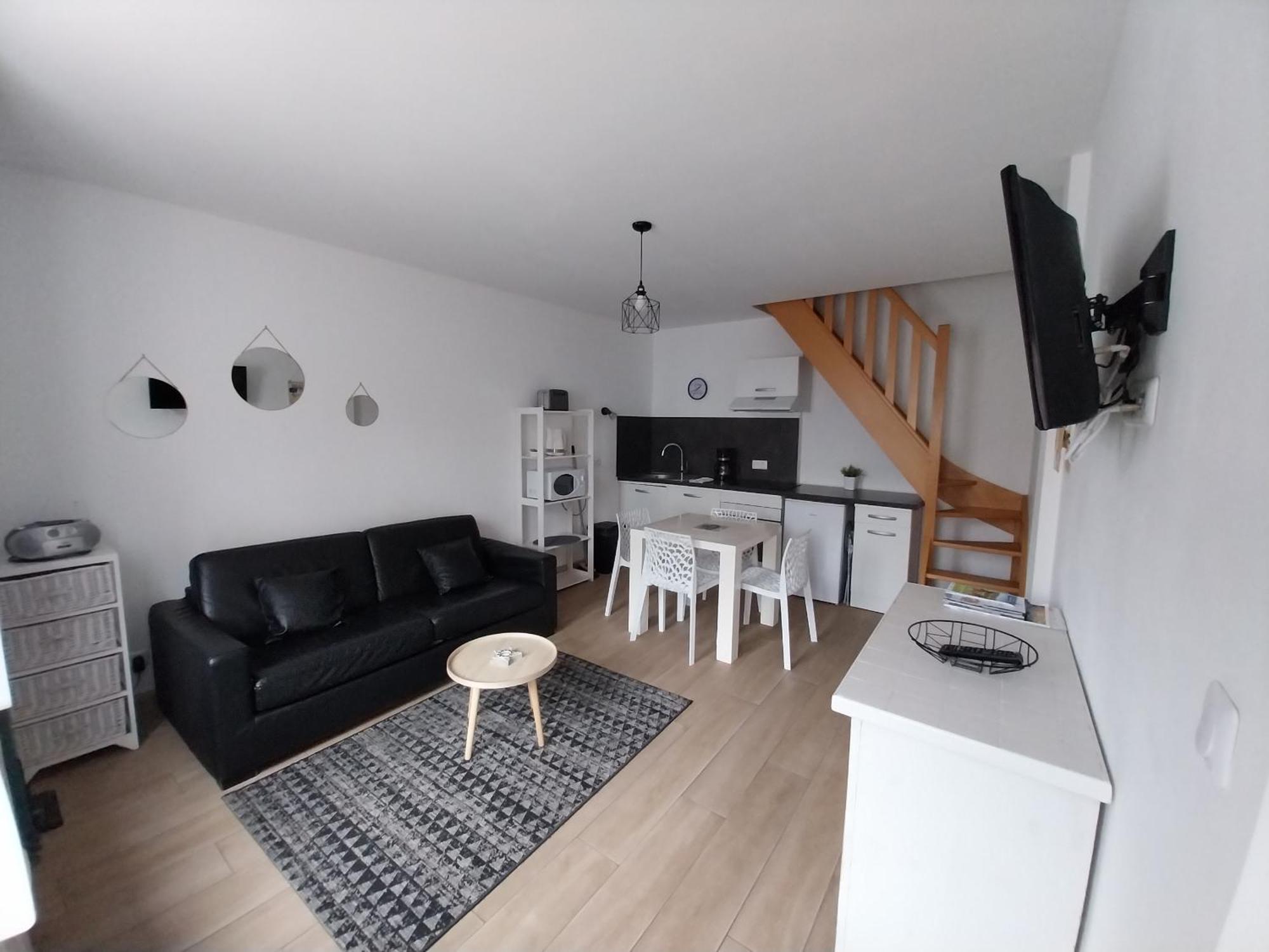 Maison De Pecheur Idealement Situee. Le Treport Luaran gambar